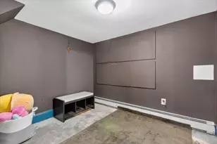 25 Elm St, Medford, MA 02155 - Photo 36