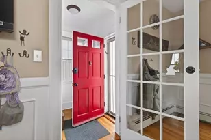 25 Elm St, Medford, MA 02155 - Photo 6