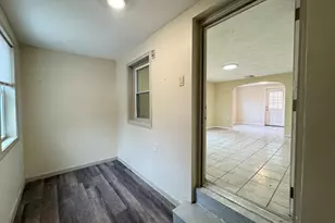 83 Chatanika, Worcester, MA 01602 - Photo 2