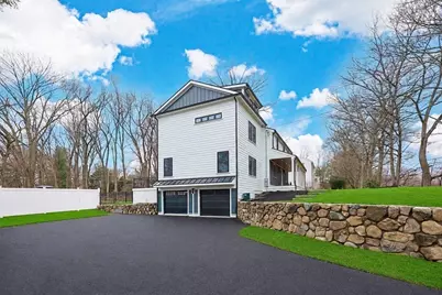 565 Elm St, Concord, MA 01742 - Photo 2