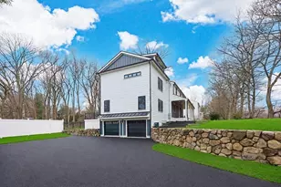 565 Elm St, Concord, MA 01742 - Photo 2