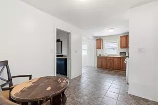 383 Summer St, Brockton, MA 02302 - Photo 6