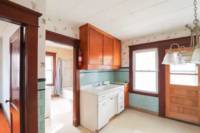 110 Bonneville Ave, Chicopee, MA 01013 - Photo 6