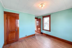 110 Bonneville Ave, Chicopee, MA 01013 - Photo 24