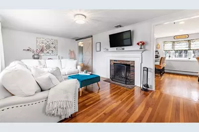 4 Magnolia Ter, Stoneham, MA 02180 - Photo 6