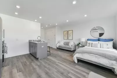 585 Essex St #615, Lynn, MA 01901 - Photo 2