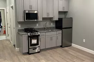 14 Yeamans, Revere, MA 02151 - Photo 2