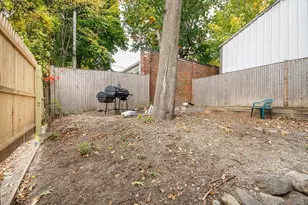 29 St Marys Ct, Brookline, MA 02446 - Photo 10