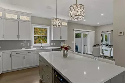 16 Elise Avenue #8, Londonderry, NH 03053 - Photo 6