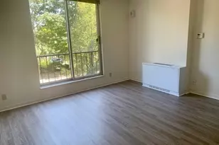 33 Pond Ave, Brookline, MA 02445 - Photo 8