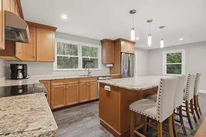 8 Stoneybrook Drive, Sturbridge, MA 01566 - Photo 2