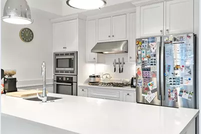 165 Newbury St #2, Boston, MA 02116 - Photo 10