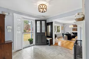 319 Lowell St, Lynnfield, MA 01940 - Photo 4