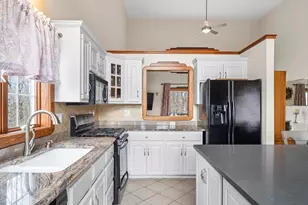 11 Ari's Way, Milford, MA 01757 - Photo 6