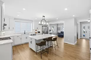 29 Grove St, Hudson, MA 01749 - Photo 8
