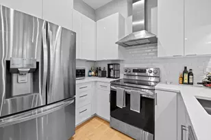 60 Cross St E, Somerville, MA 02143 - Photo 10
