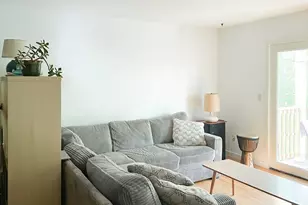 23 Randolph Pl, Northampton, MA 01060 - Photo 2