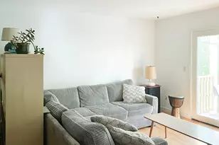 23 Randolph Pl, Northampton, MA 01060 - Photo 2