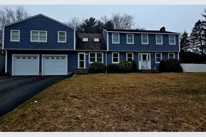 20 Farm Pond Rd, Dracut, MA 01826 - Photo 1