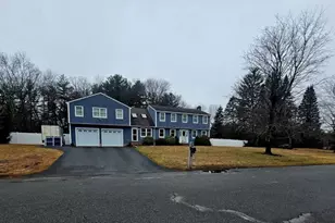 20 Farm Pond Rd, Dracut, MA 01826 - Photo 2