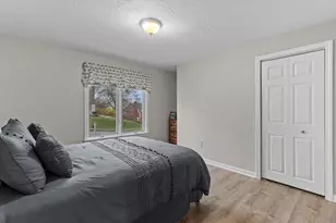 16 Flint Pond Rd, Worcester, MA 01604 - Photo 18