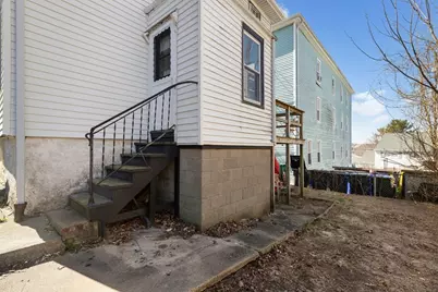 22 Montgomery St, Fall River, MA 02720 - Photo 18
