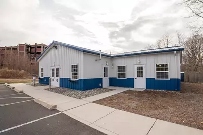 102 Grove St, Chicopee, MA 01020 - Photo 2