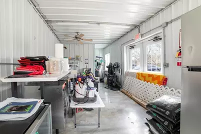 102 Grove St, Chicopee, MA 01020 - Photo 20