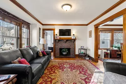 105 Poplar St #1, Watertown, MA 02472 - Photo 2