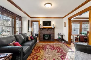 105 Poplar St, Watertown, MA 02472 - Photo 2