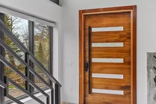 71 Grove St, Brookline, MA 02467 - Photo 4