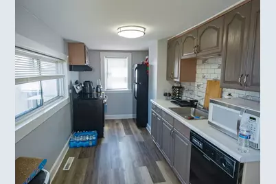 17 Lombard St, Springfield, MA 01105 - Photo 10