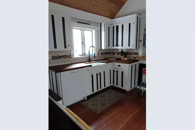 51 Walker St, Falmouth, MA 02540 - Photo 2