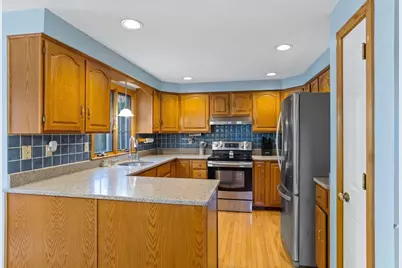 20 Country Farm Rd, East Bridgewater, MA 02333 - Photo 6