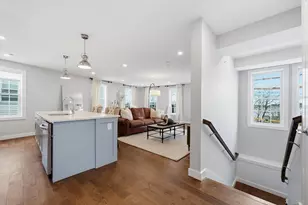 18-20 Crestway Rd, Boston, MA 02128 - Photo 4