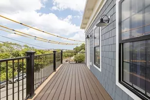 18-20 Crestway Rd, Boston, MA 02128 - Photo 12