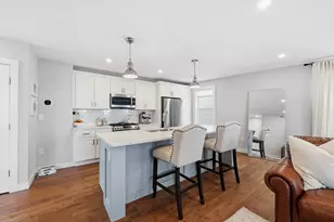 18-20 Crestway Rd, Boston, MA 02128 - Photo 2