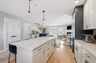 35 Tuckerman St, Boston, MA 02127 - Photo 6