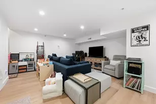 35 Tuckerman St, Boston, MA 02127 - Photo 12