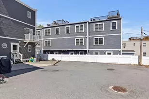 35 Tuckerman St, Boston, MA 02127 - Photo 34