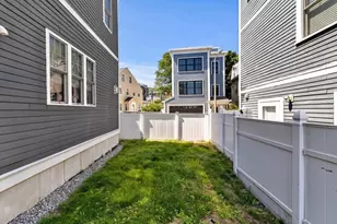 35 Tuckerman St, Boston, MA 02127 - Photo 28
