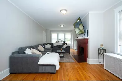 35 Hadwen Ln, Worcester, MA 01609 - Photo 4