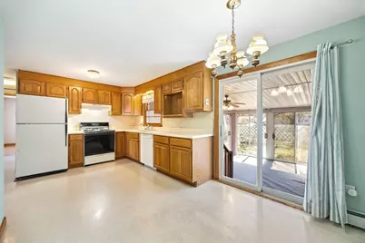 47 Boucher Cir, Chicopee, MA 01020 - Photo 6