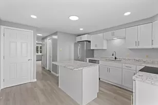 6 Mt Vernon St, Worcester, MA 01605 - Photo 4