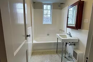 988 Memorial Dr, Cambridge, MA 02138 - Photo 4