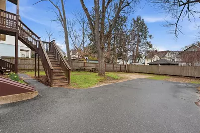 127 Orange St, Springfield, MA 01108 - Photo 32