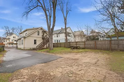 127 Orange St, Springfield, MA 01108 - Photo 34