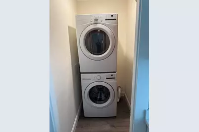 1049 Broadway #1, Somerville, MA 02144 - Photo 12