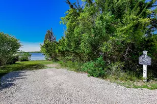 16 Bass Point Rd, Marion, MA 02738 - Photo 2