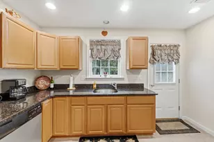 63 Power St, Uxbridge, MA 01569 - Photo 14